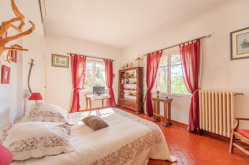 Maison ancienne - 300 m² - 8 pièces