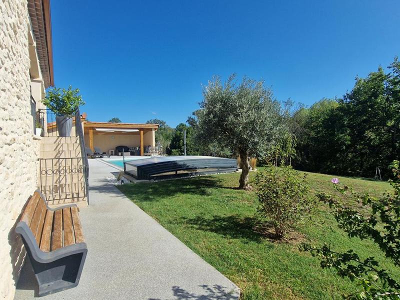 Demeure - 175 m² - 5 pièces