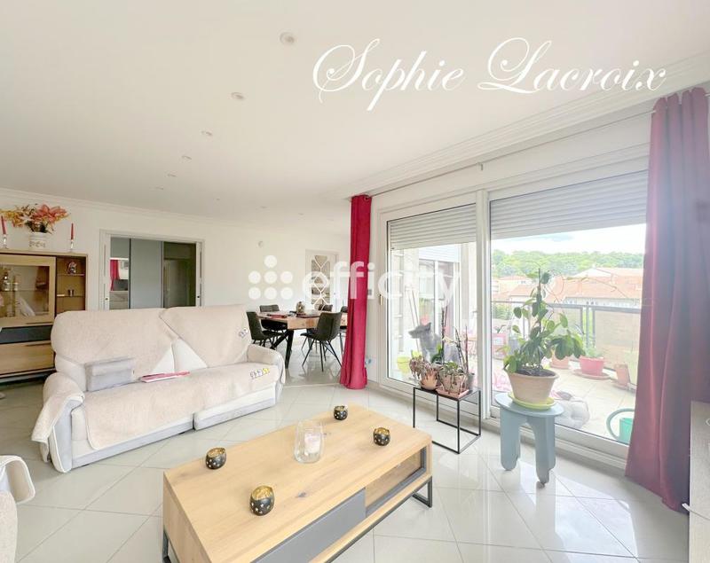 Appartement - 122 m² - 3 pièces