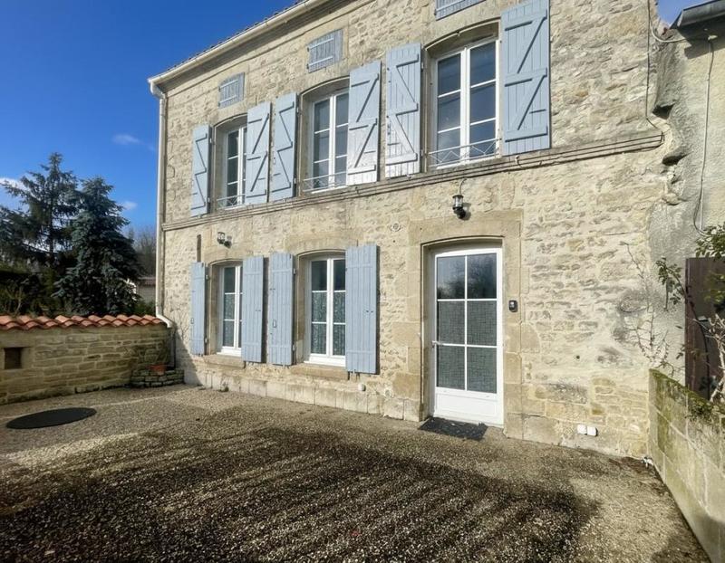 Maison - 83 m² - 4 pièces