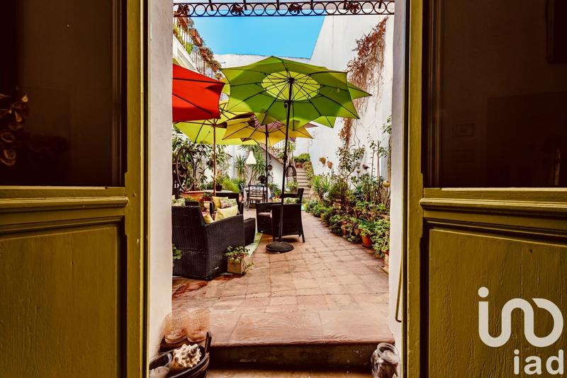 Maison - 366 m² - 26 pièces