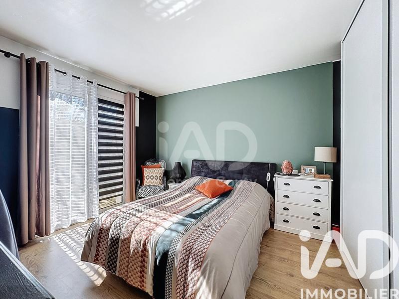 Maison - 201 m² - 9 pièces