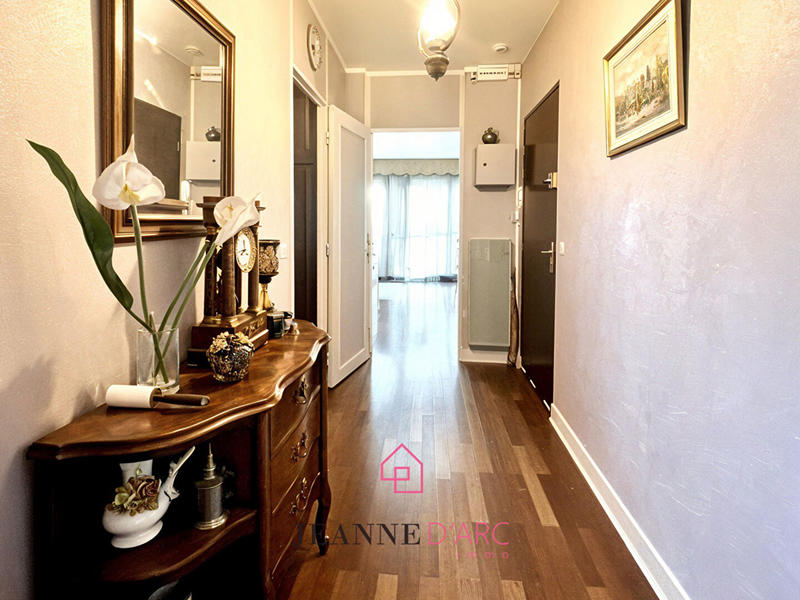 Appartement - 90 m² - 4 pièces