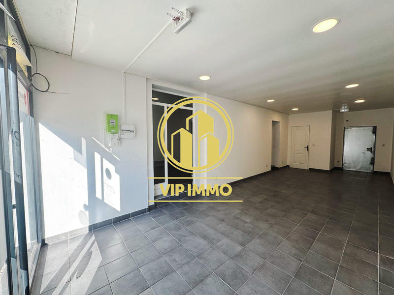 Local commercial - 82 m²