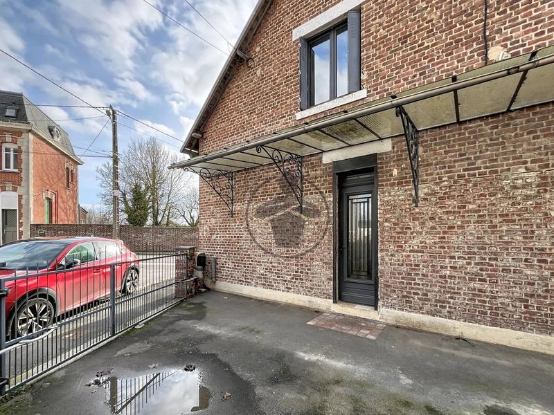 Maison - 102 m² - 5 pièces