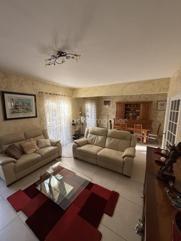 Maison traditionnelle - 140 m² - 6 pièces