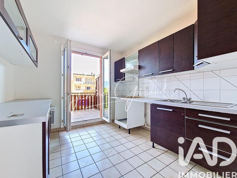 Duplex - 93 m² - 4 pièces