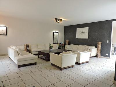 Maison - 329 m² - 12 pièces