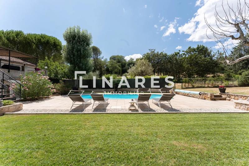 Maison - 189 m² - 7 pièces