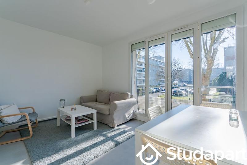 Chambre - 65 m² - 1 pièce