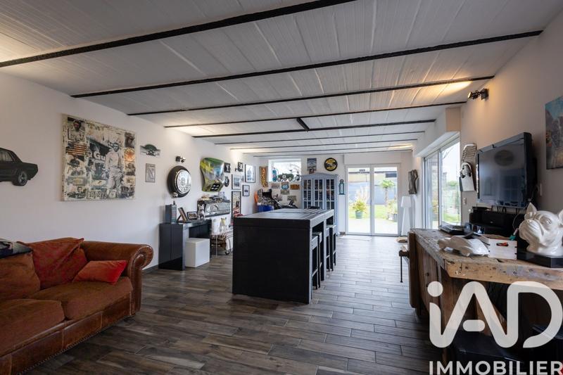 Maison - 260 m² - 8 pièces