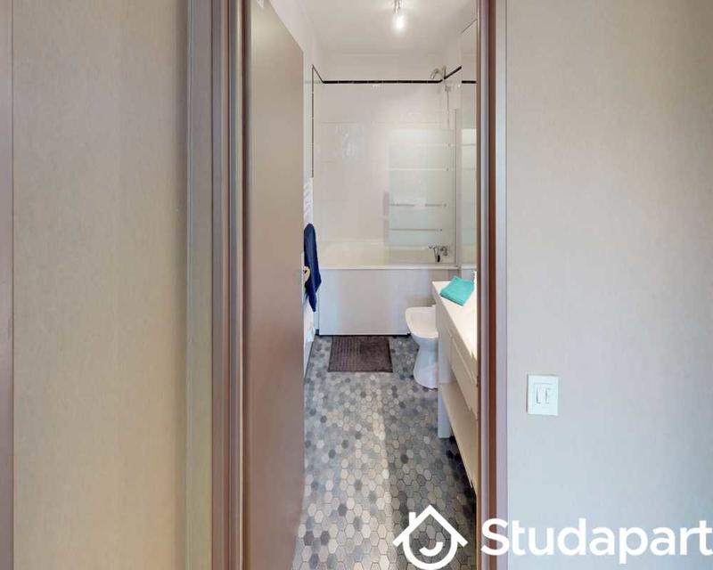 Chambre - 100 m² - 1 pièce