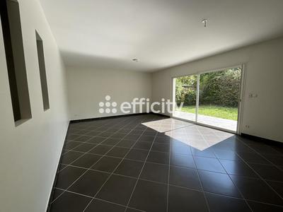 Maison - 112 m² - 6 pièces