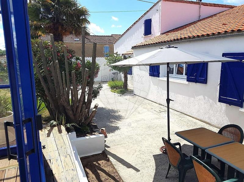 Propriété - 325 m² - 6 pièces