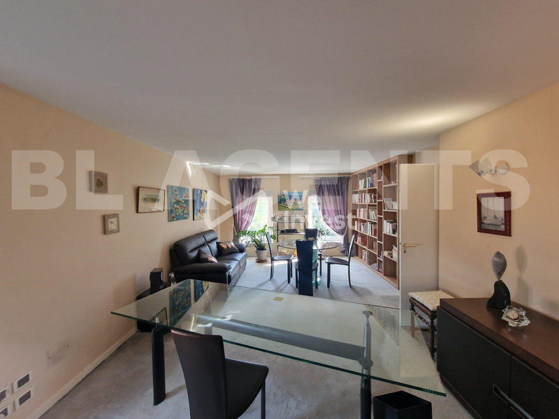 Maison - 380 m² - 9 pièces