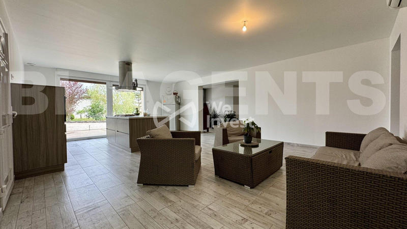 Villa - 215 m² - 14 pièces