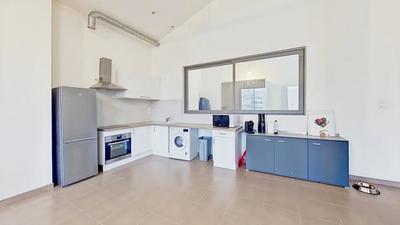 Loft - 95 m² - 3 pièces