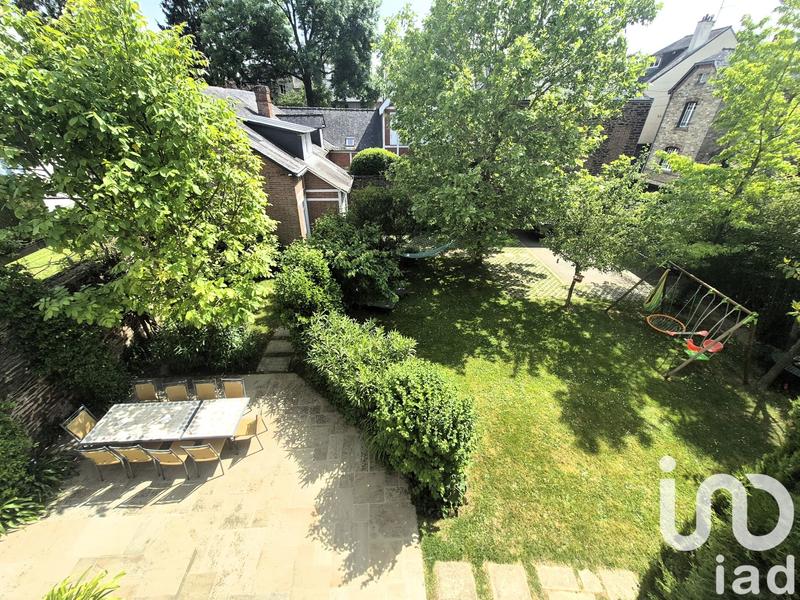 Maison - 365 m² - 13 pièces