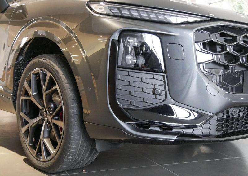 Audi Q3 Sportback s-Line 272 Hibride Rechargeable Neuf / Toit Ouvrant Coffre Elec Sonos Affichage Tete Haute Camera 360°