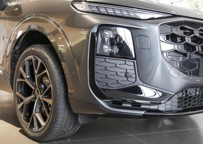 Audi Q3 Sportback s-Line 272 Hibride Rechargeable Neuf / Toit Ouvrant Coffre Elec Sonos Affichage Tete Haute Camera 360°