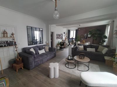 Maison - 167 m² - 7 pièces