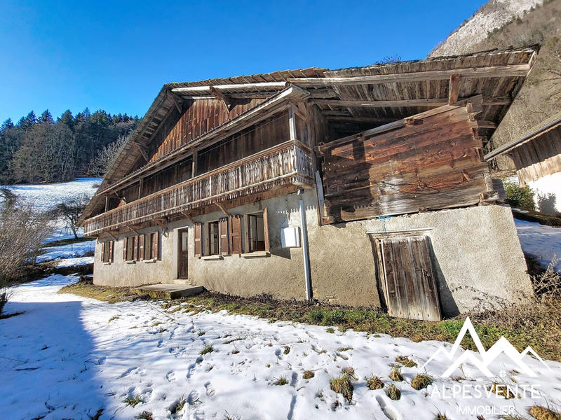 Maison - 260 m² - 9 pièces