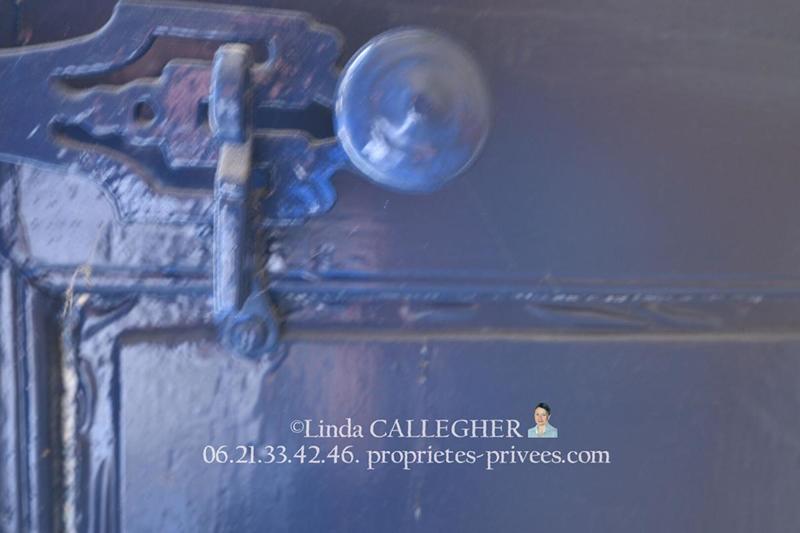 Demeure - 279 m² - 9 pièces