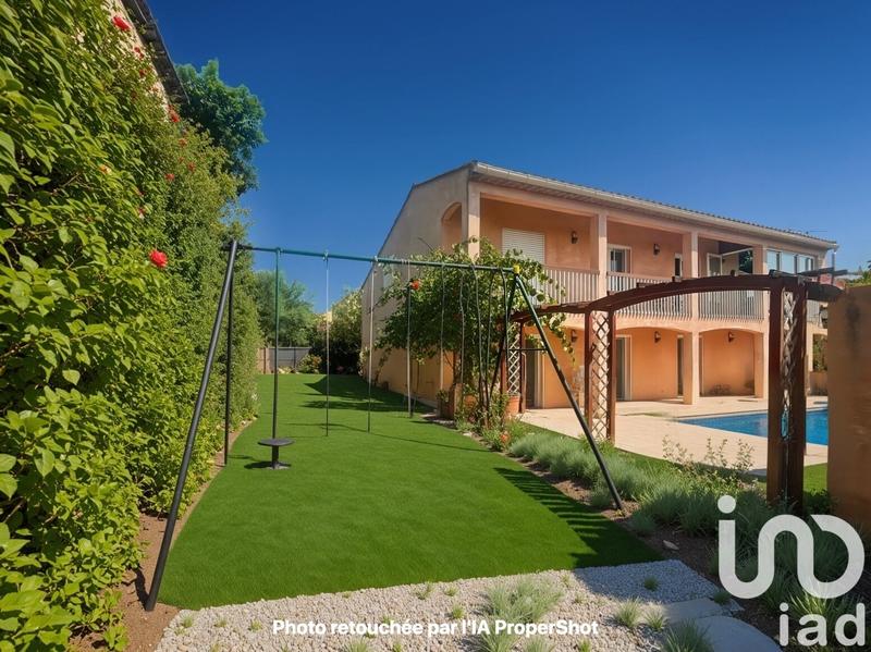 Maison - 176 m² - 8 pièces