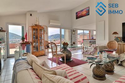 Appartement - 70 m² - 3 pièces