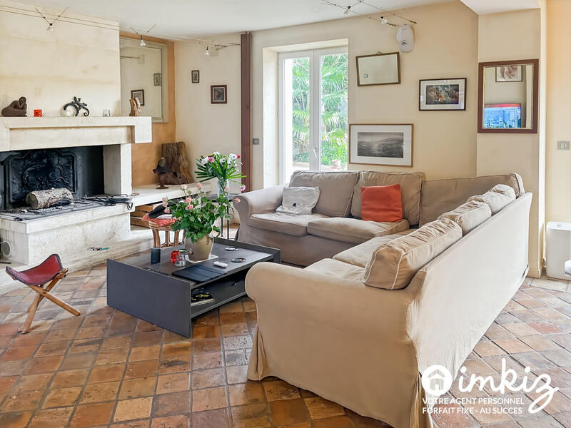 Maison - 210 m² - 7 pièces