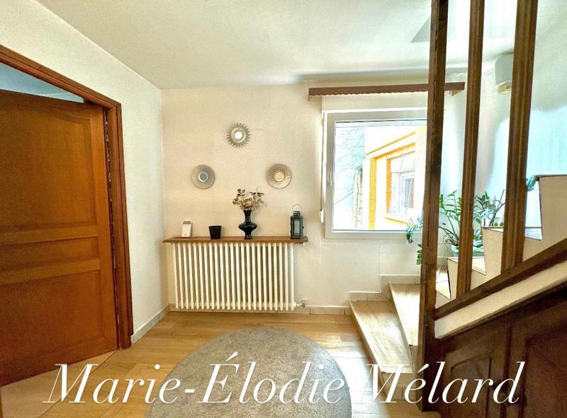 Maison - 200 m² - 9 pièces