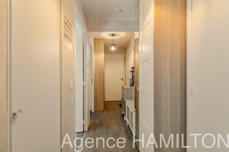 Appartement sur toit - 77 m² - 4 pièces