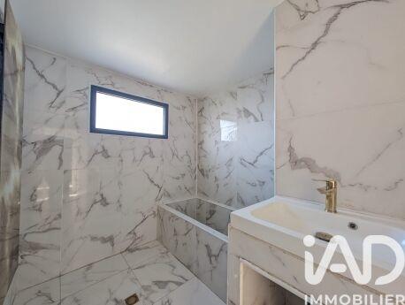 Maison - 185 m² - 7 pièces