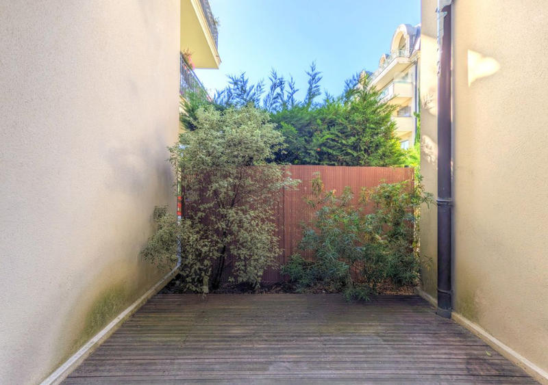 Studio - 30 m² - 1 pièce