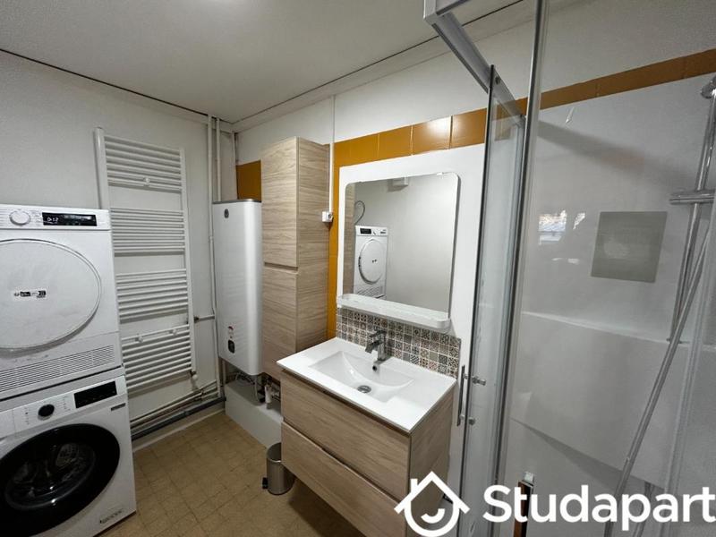 Chambre - 10 m² - 1 pièce