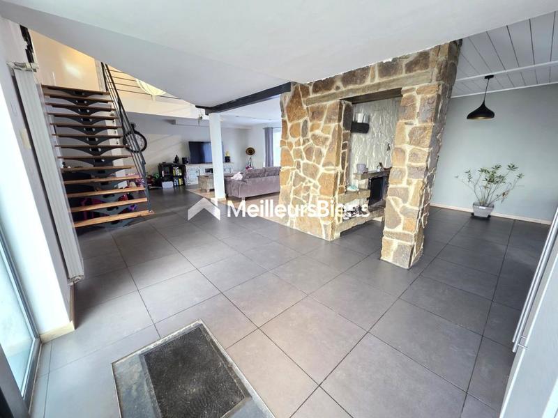 Maison - 160 m² - 5 pièces