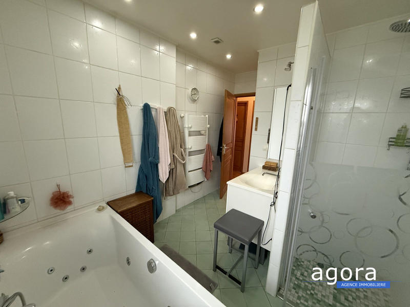 Maison - 98 m² - 5 pièces