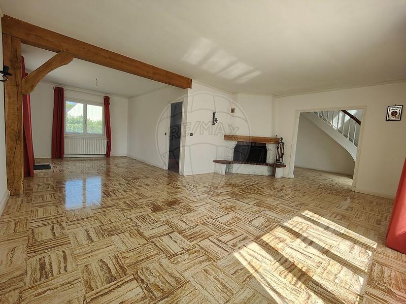 Maison - 180 m² - 7 pièces