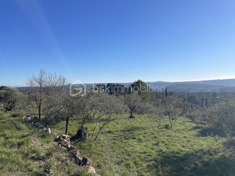 Terrain constructible - 4 800 m²