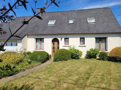 Maison traditionnelle - 110 m² - 6 pièces