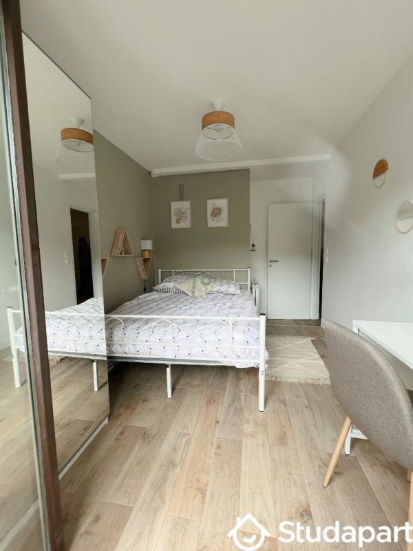 Chambre - 9 m² - 1 pièce