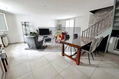 Maison - 130 m² - 7 pièces