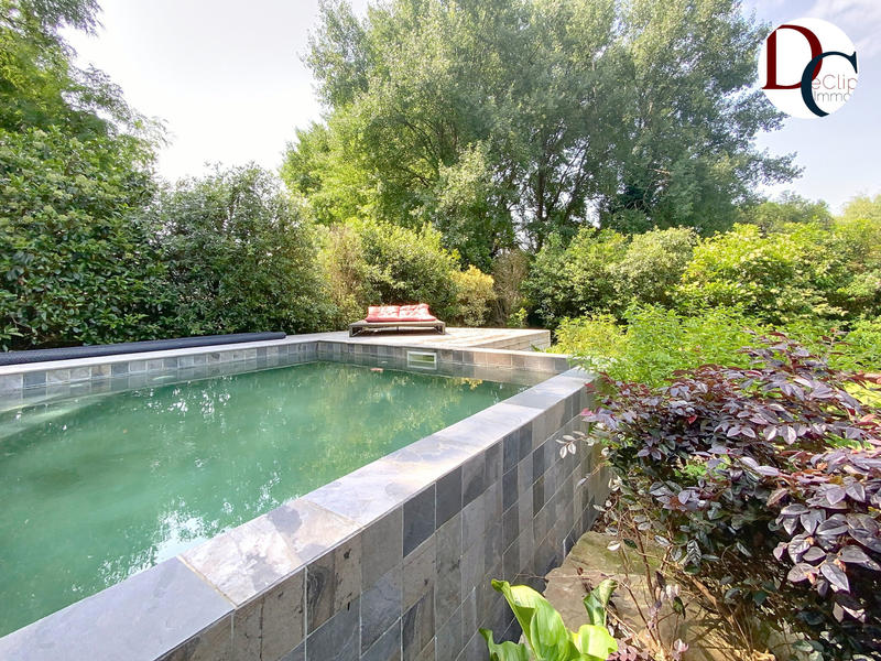 Maison - 500 m² - 12 pièces