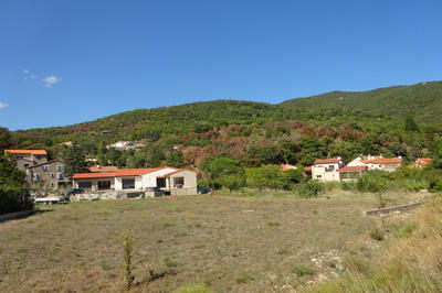 Terrain - 1 800 m²