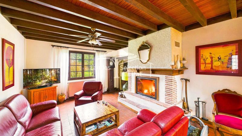 Maison - 180 m² - 7 pièces