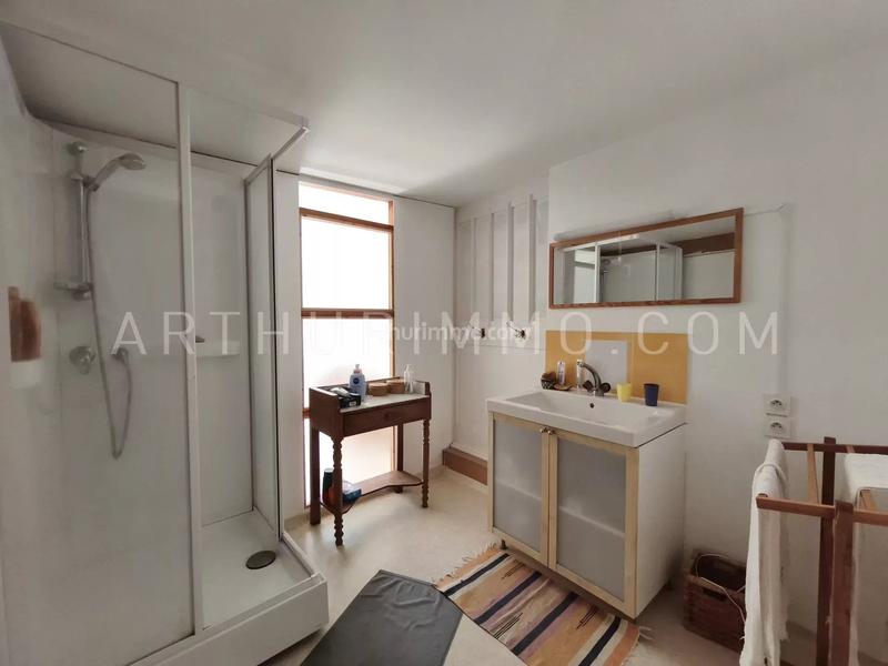 Maison - 374 m² - 11 pièces