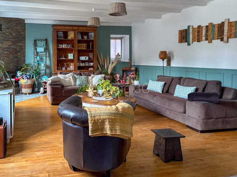 Maison en pierre - 201 m² - 7 pièces