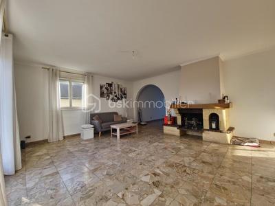 Maison - 165 m² - 8 pièces