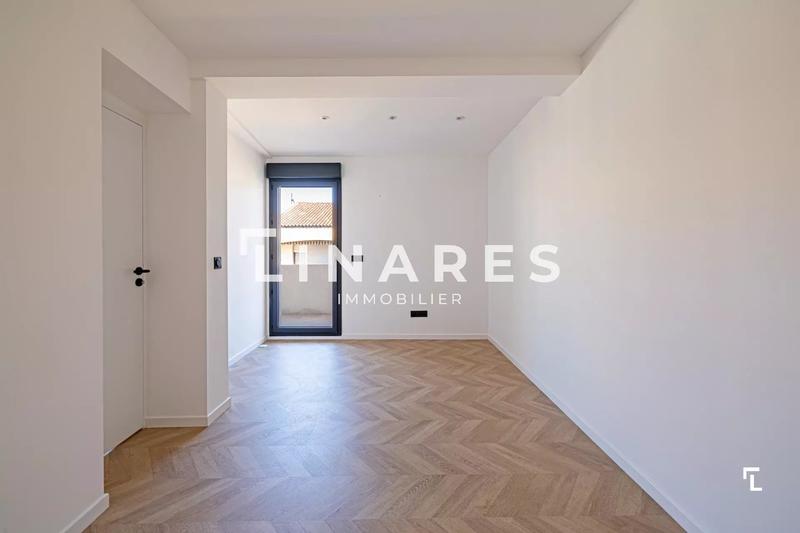 Appartement - 120 m² - 5 pièces
