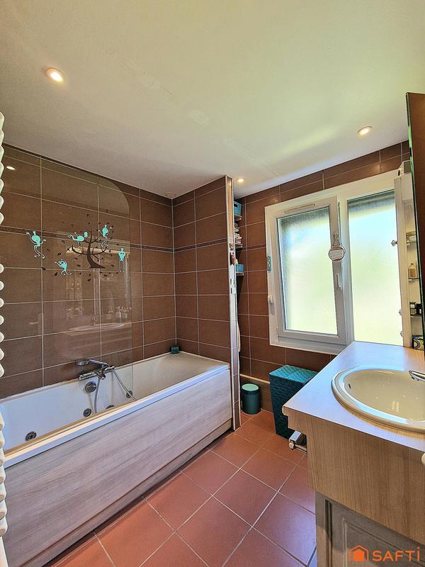 Maison - 141 m² - 5 pièces